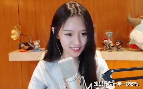 快手娱乐吃瓜主播是谁啊,揭秘网络红人的幕后故事  第1张